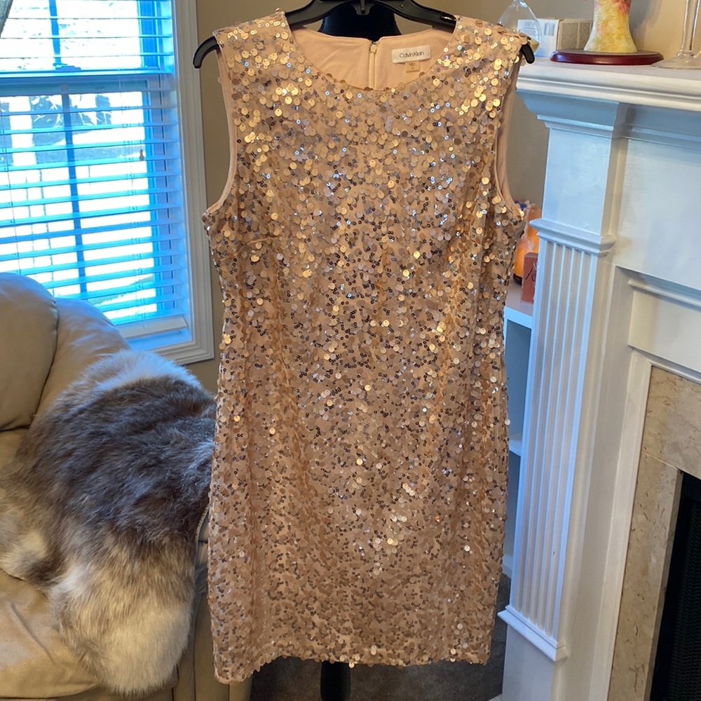 Calvin Klein women’s Rose Gold Paillette’s Mini Sheath Sequin Dress, size 14